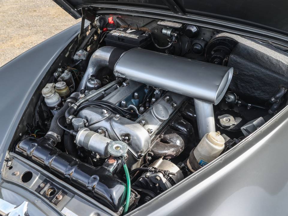 Image 20/22 of Jaguar Type S 3.8 (1965)