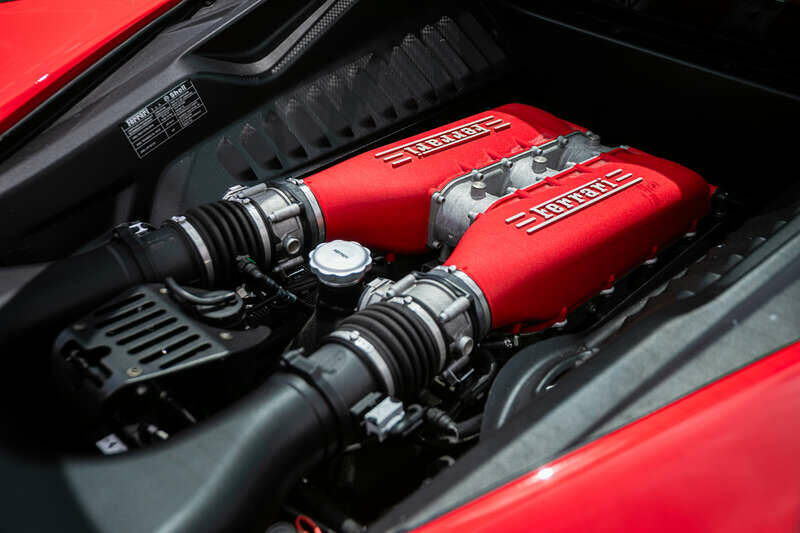 Image 14/50 of Ferrari 458 Italia (2012)