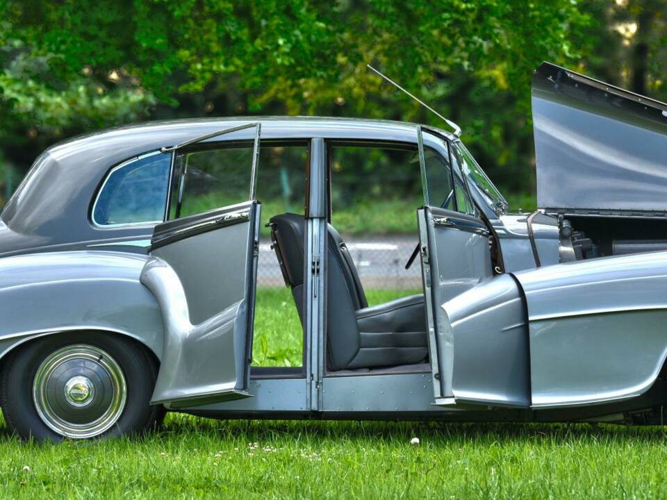 Bild 24/50 von Bentley Mark VI Mulliner (1951)