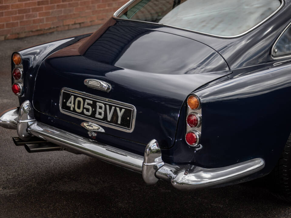 Image 23/72 de Aston Martin DB 4 (1962)
