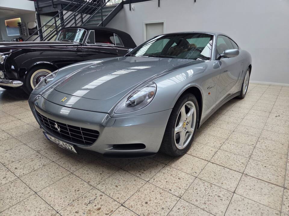 Afbeelding 4/10 van Ferrari 612 Scaglietti (2004)
