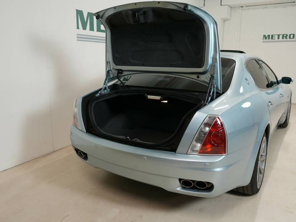 Bild 23/38 von Maserati Quattroporte 4.2 (2005)