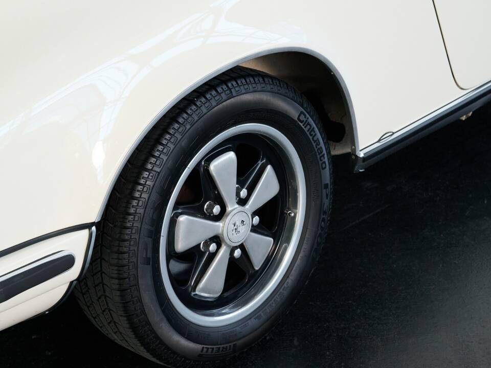 Bild 36/50 von Porsche 911 2.4 T (1972)