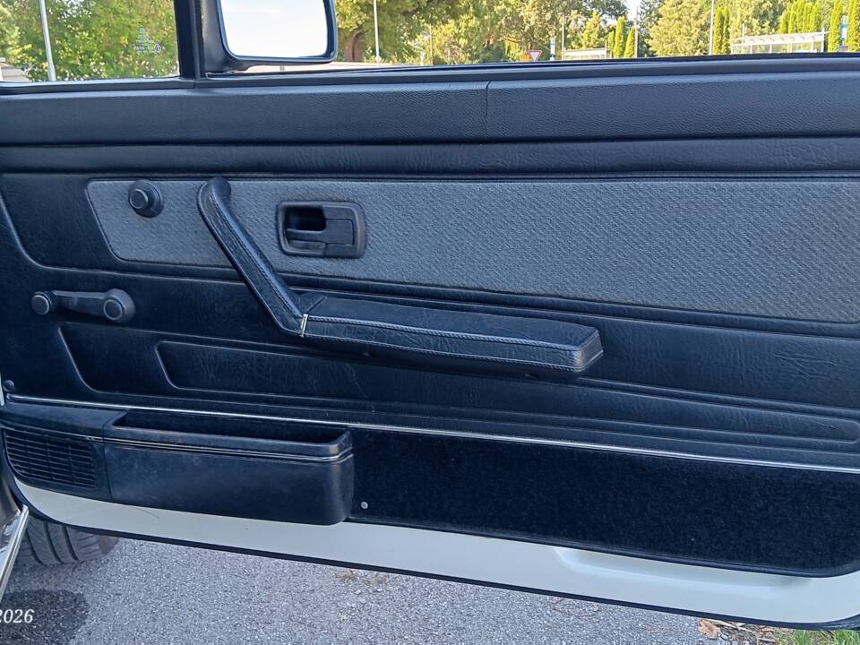 Bild 34/55 von Volkswagen Golf I Cabrio 1.8 (1985)