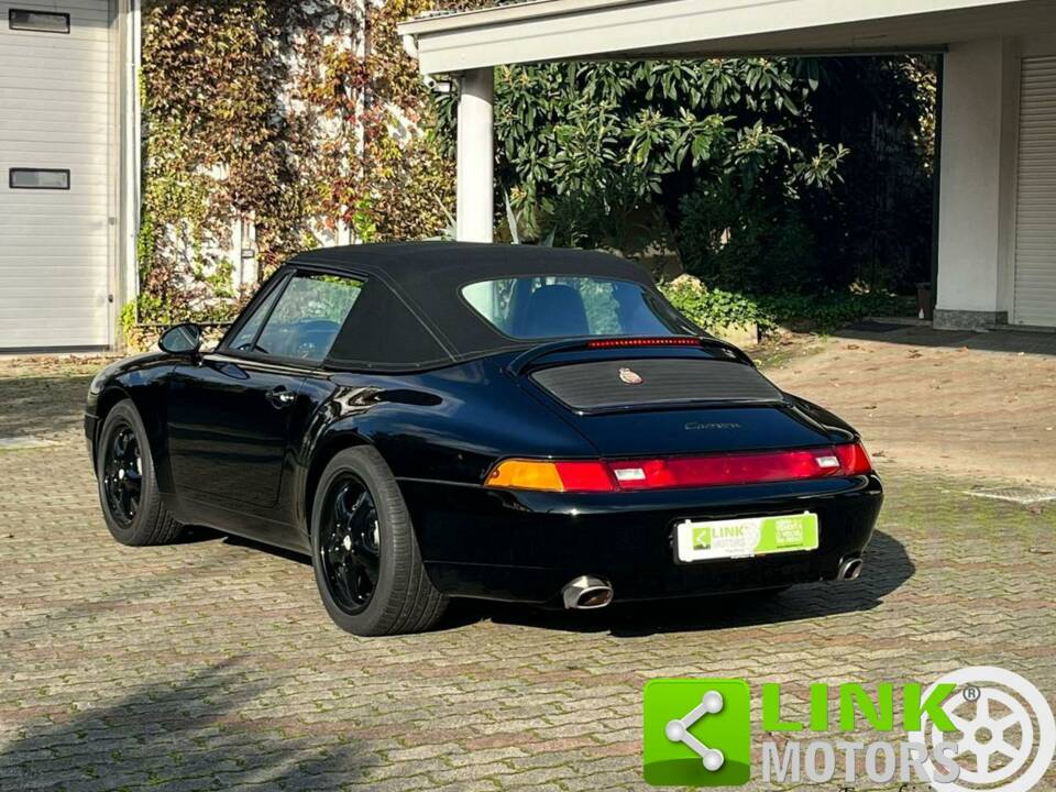 Image 4/10 of Porsche 911 Carrera (1996)