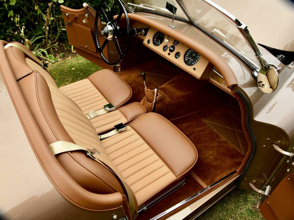 Image 35/50 of Jaguar XK 120 OTS (1950)