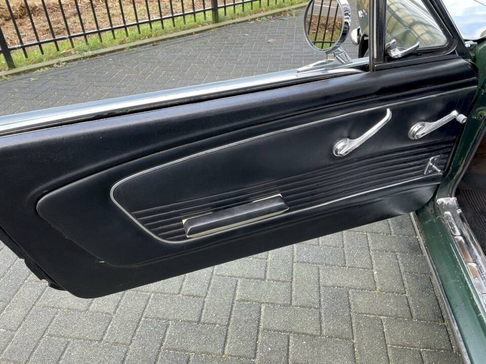 Image 22/36 of Ford Mustang GT (1966)