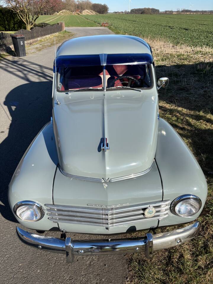 Image 14/133 of Volvo PV 444 (1954)