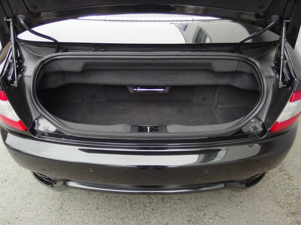 Immagine 57/93 di Maserati GranCabrio 4.7 (2010)