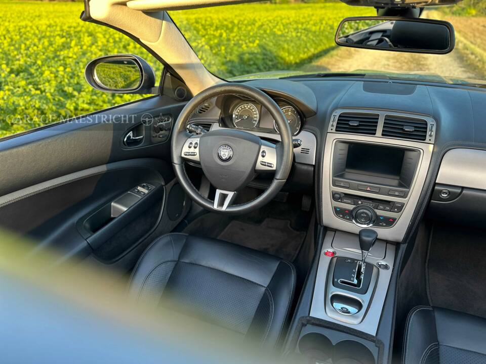 Image 30/84 de Jaguar XK 4.2 (2006)