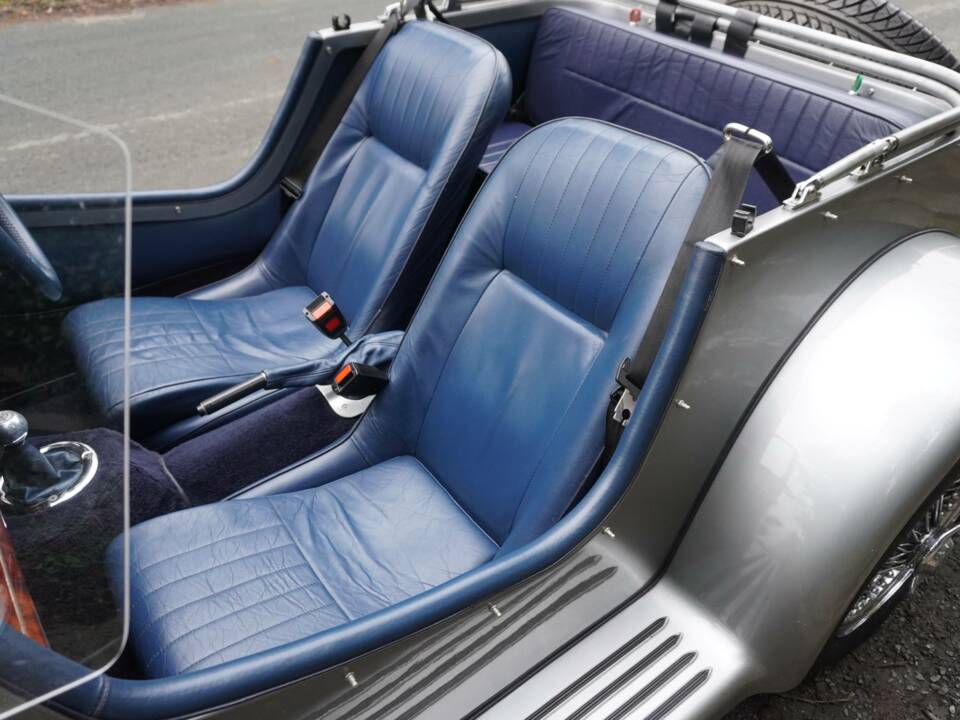 Image 13/18 of NG TF 1800 (2002)