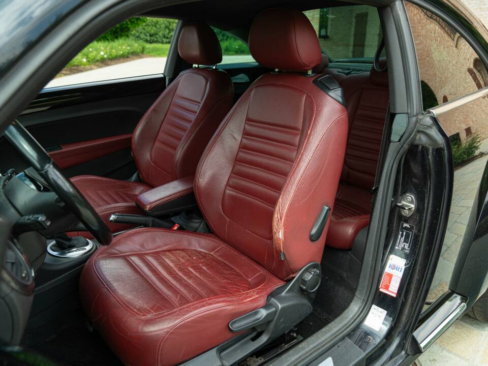Image 28/50 of Volkswagen New Beetle 2.0 (2012)