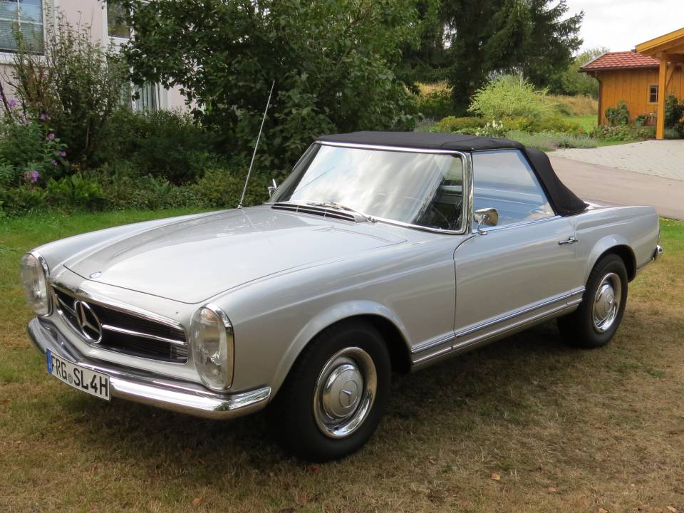 Mercedes-Benz 230 SL, 1966