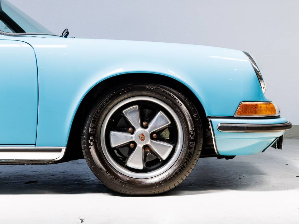 Image 23/40 de Porsche 911 2.2 E (1969)