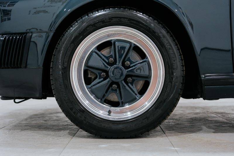 Bild 32/76 von Porsche 911 Carrera 3.2 "25 Jahre 911" (1989)