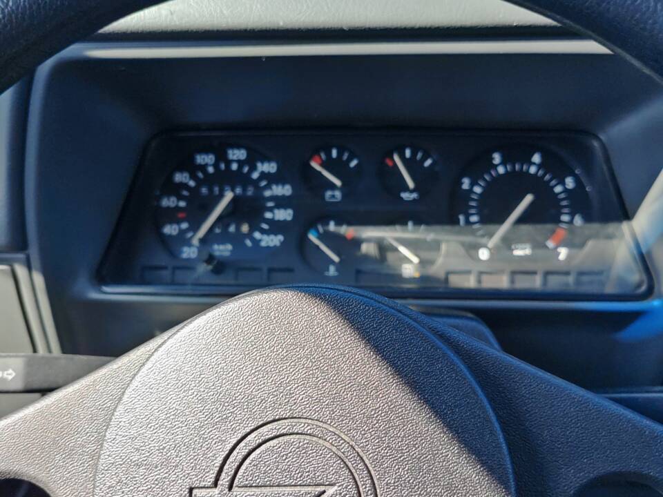 Bild 36/36 von Opel Corsa 1.6 GSi (1989)