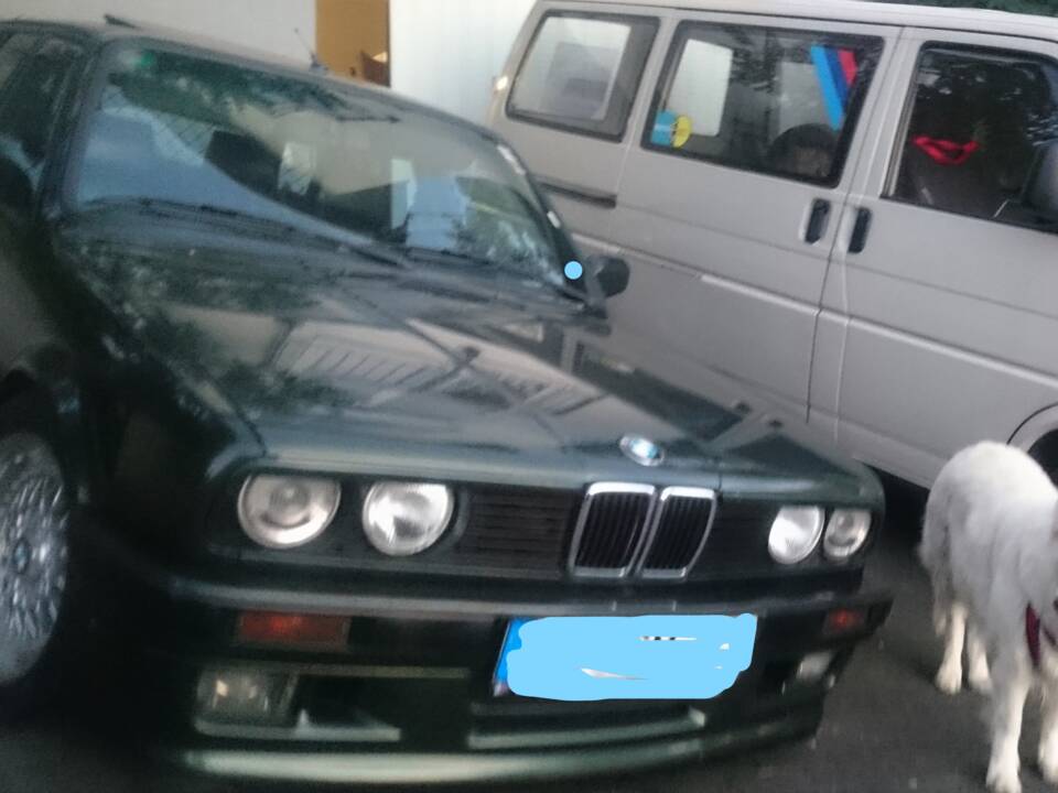 Image 12/12 de BMW 325i Touring (1988)