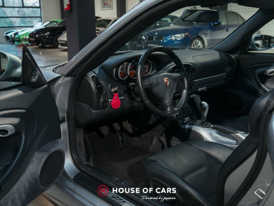 Imagen 15/24 de Porsche 911 Carrera "40 Jahre 911" (2003)