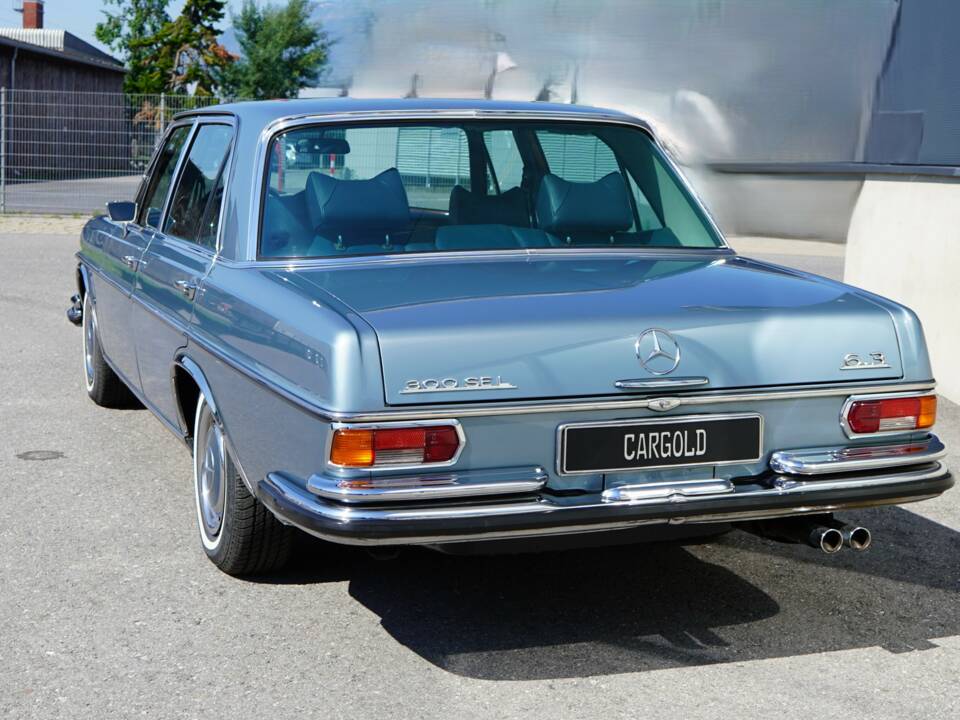 Bild 25/50 von Mercedes-Benz 300 SEL 6.3 (1972)