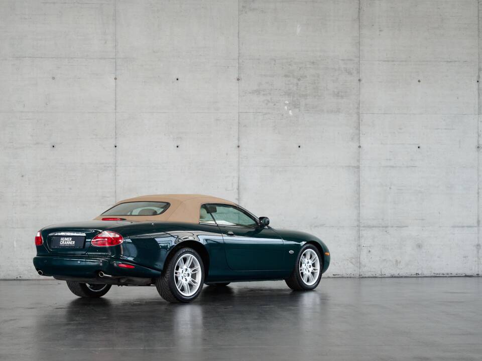 Bild 31/50 von Jaguar XK8 4.0 (2002)