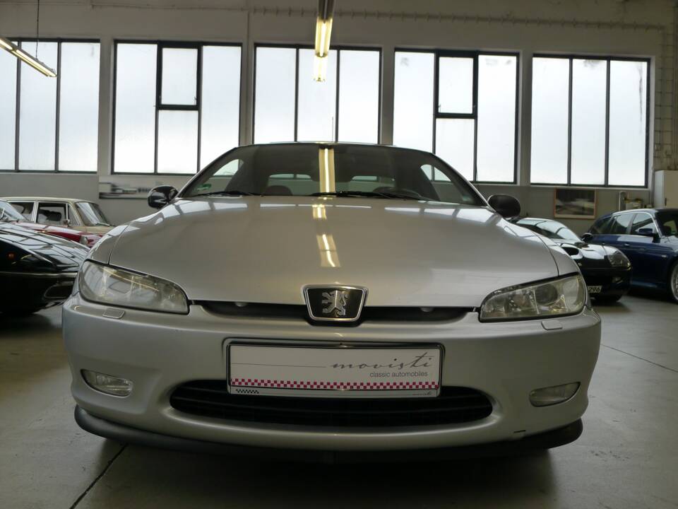 Imagen 32/32 de Peugeot 406 Coupé 2.0 16V (2000)