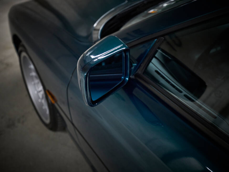 Image 21/81 de BMW 850i (1991)