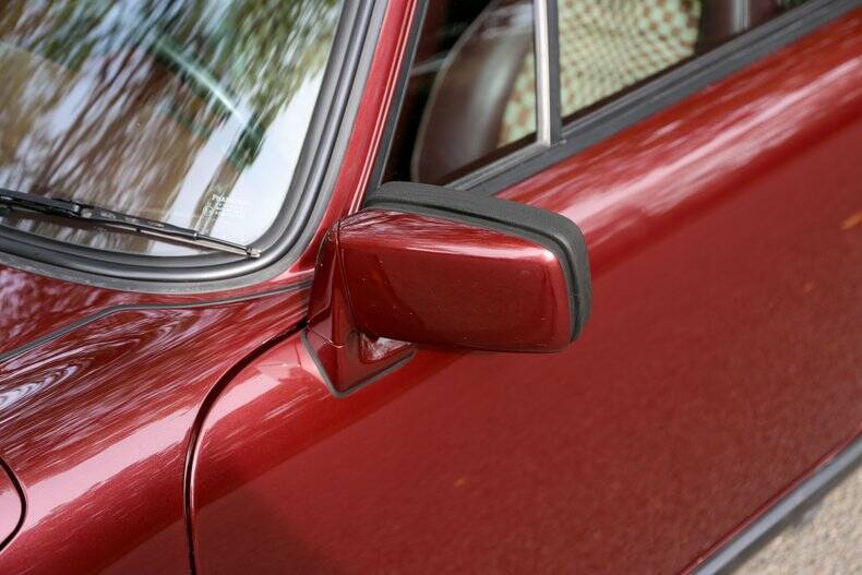 Image 32/50 de Porsche 911 SC 3.0 (1982)