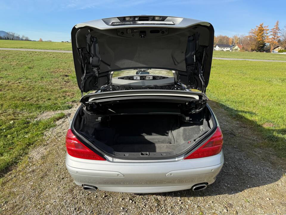 Image 11/89 of Mercedes-Benz SL 500 (2002)