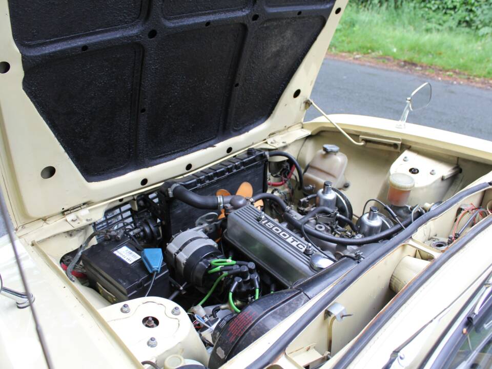 Image 16/17 of Triumph 1500 (1974)