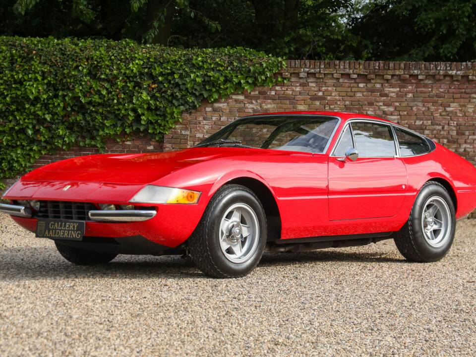 Afbeelding 7/50 van Ferrari 365 GTB/4 Daytona (1973)