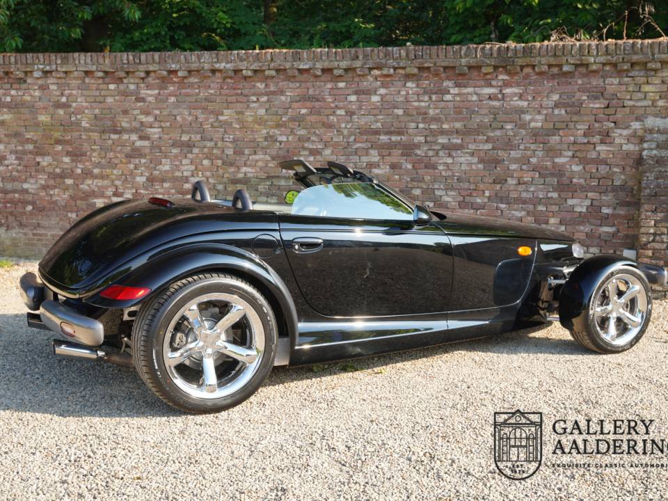 Image 32/50 of Plymouth Prowler (1999)