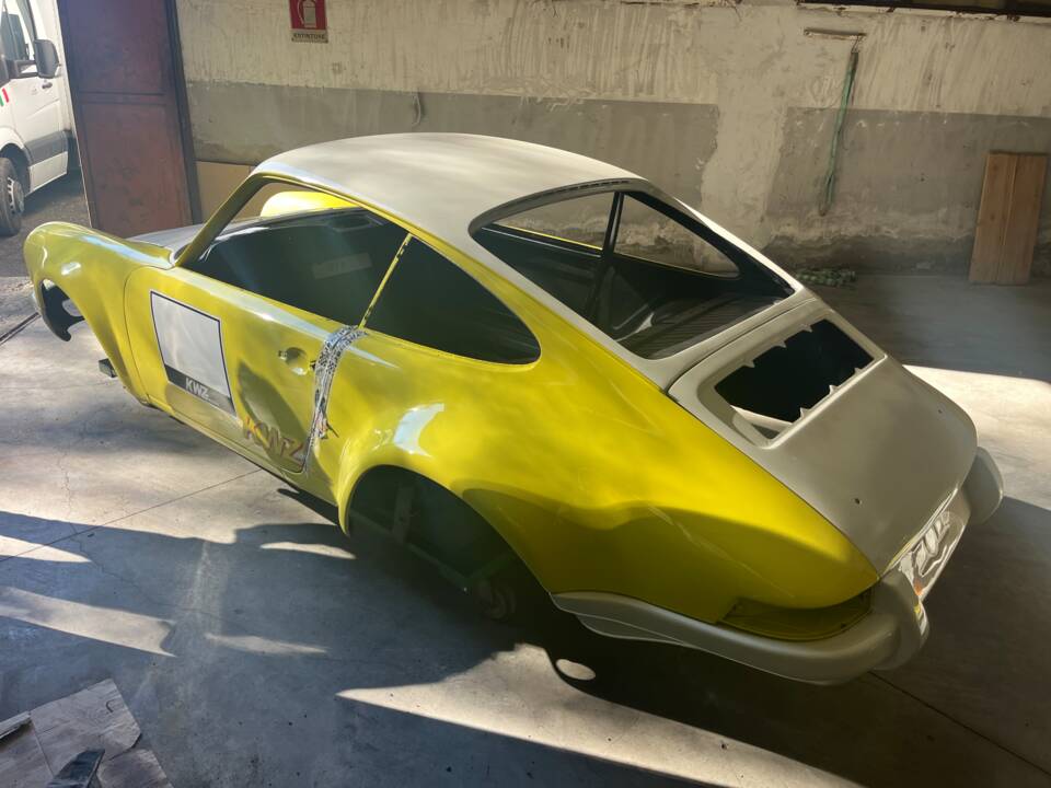 Image 8/15 of Porsche 911 2.0 S (1966)