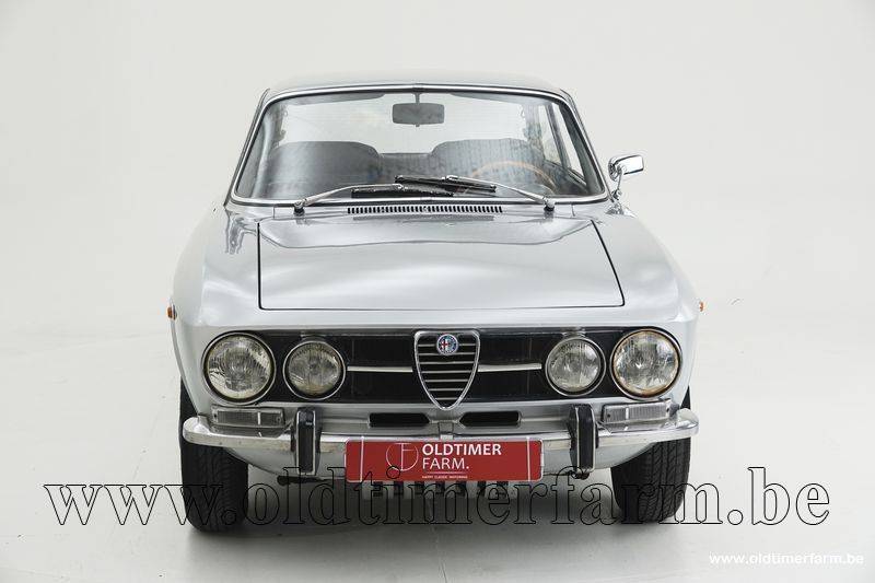 Image 9/15 de Alfa Romeo 1750 GT Veloce (1971)