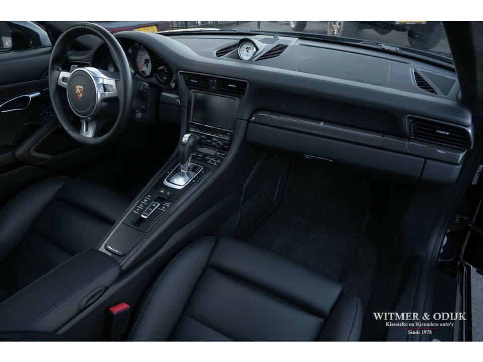 Image 10/34 of Porsche 911 Turbo S (2015)
