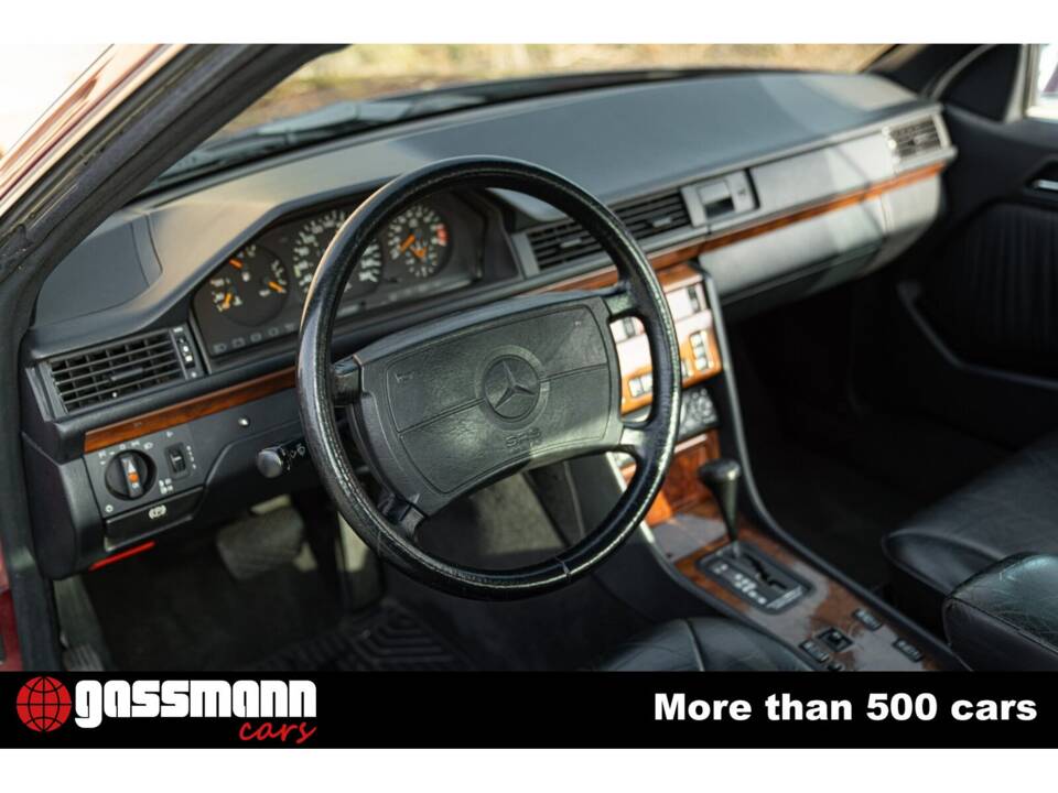 Image 12/15 of Mercedes-Benz 300 CE-24 (1991)