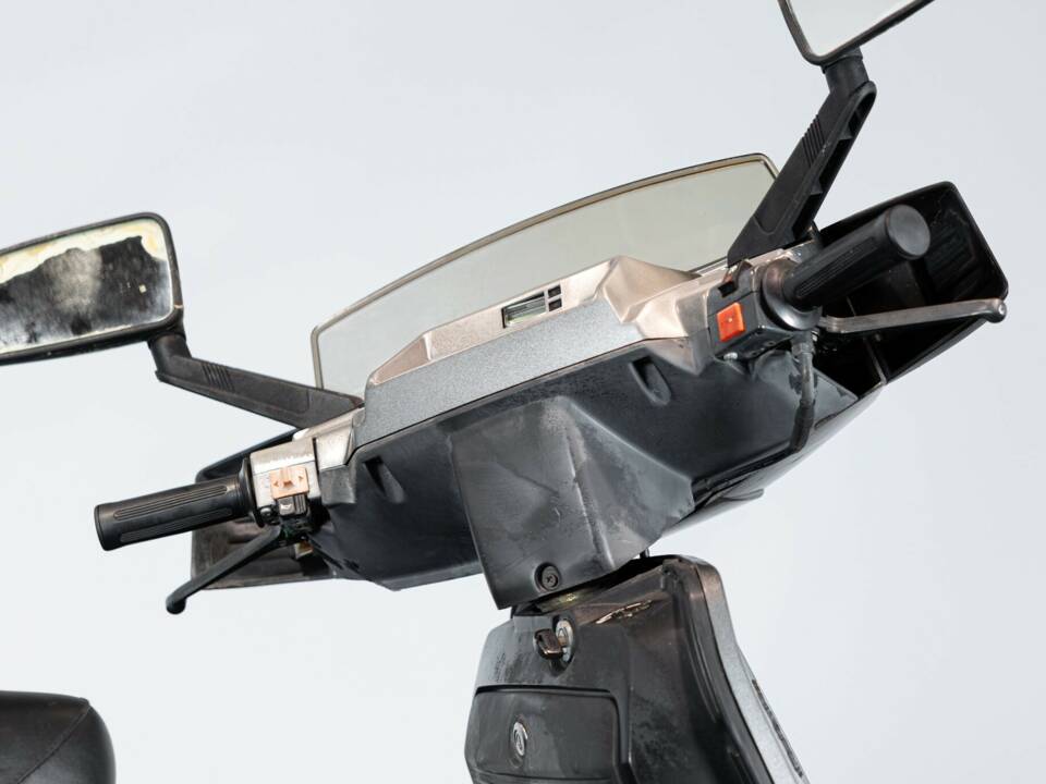Immagine 21/23 di Peugeot Metropolis 50 (1990)