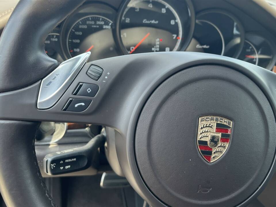 Image 27/91 of Porsche Panamera Turbo (2009)