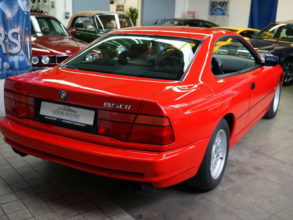 Immagine 19/50 di BMW 850i (1990)