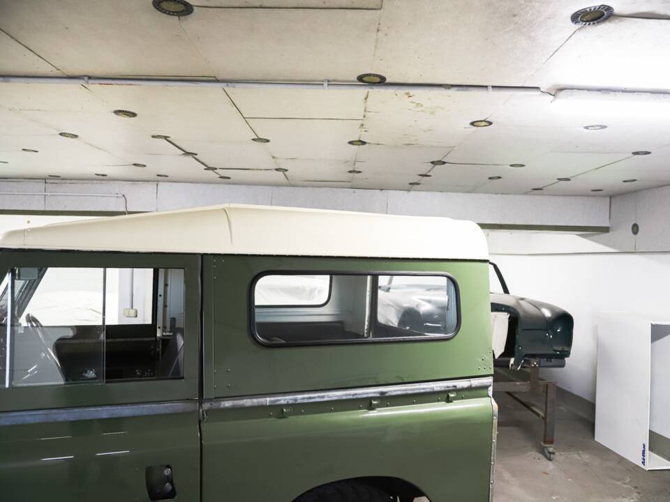 Bild 16/96 von Land Rover 88 (1961)