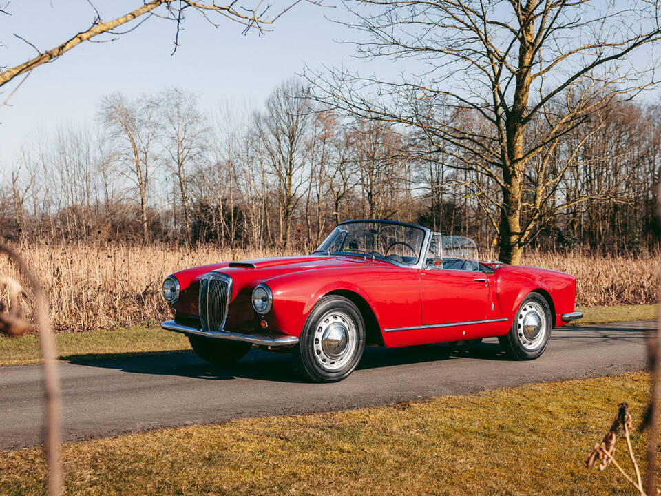 Bild 12/62 von Lancia Aurelia B24 (1958)