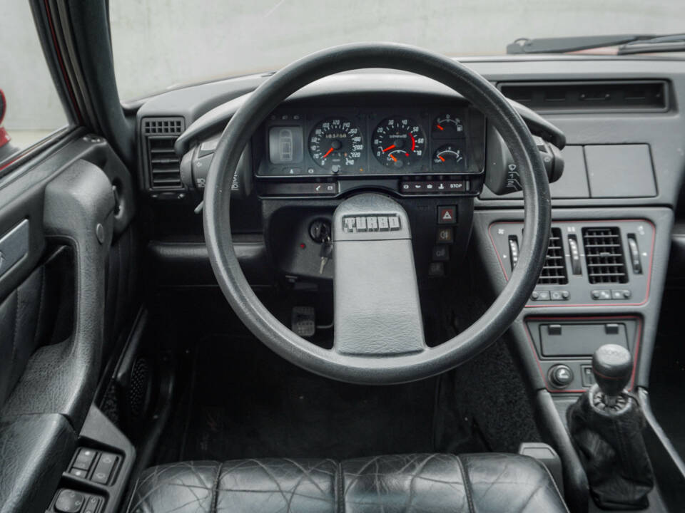 Image 15/44 de Citroën CX 25 GTI Turbo 2 (1986)