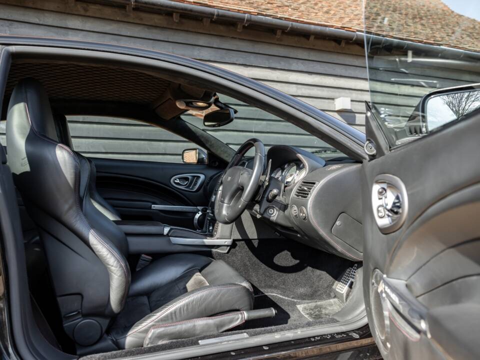 Image 22/75 of Aston Martin V12 Vanquish S (2007)