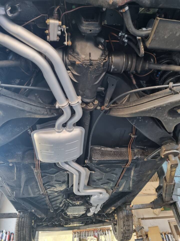 Image 18/24 of Mercedes-Benz 280 TE (1983)