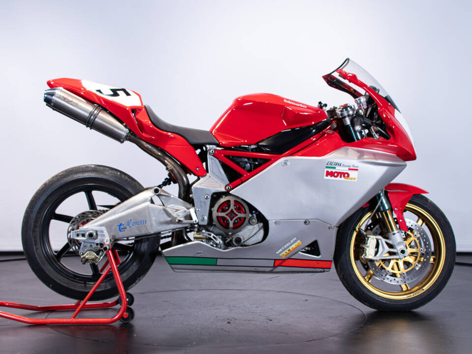 Immagine 5/50 di Bimota DUMMY (2007)
