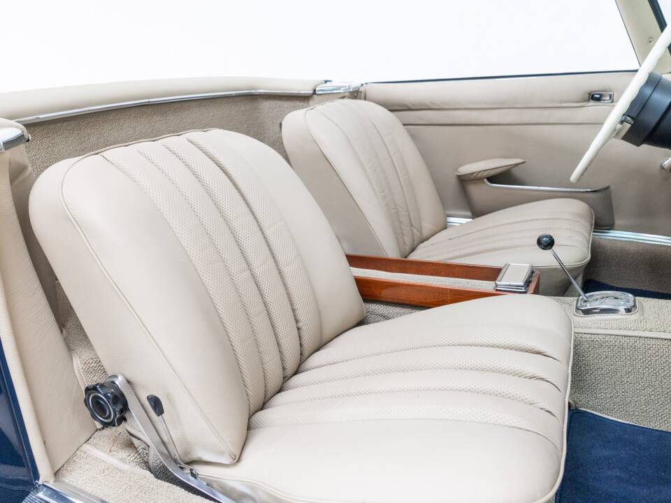 Image 20/40 de Mercedes-Benz 250 SL (1967)