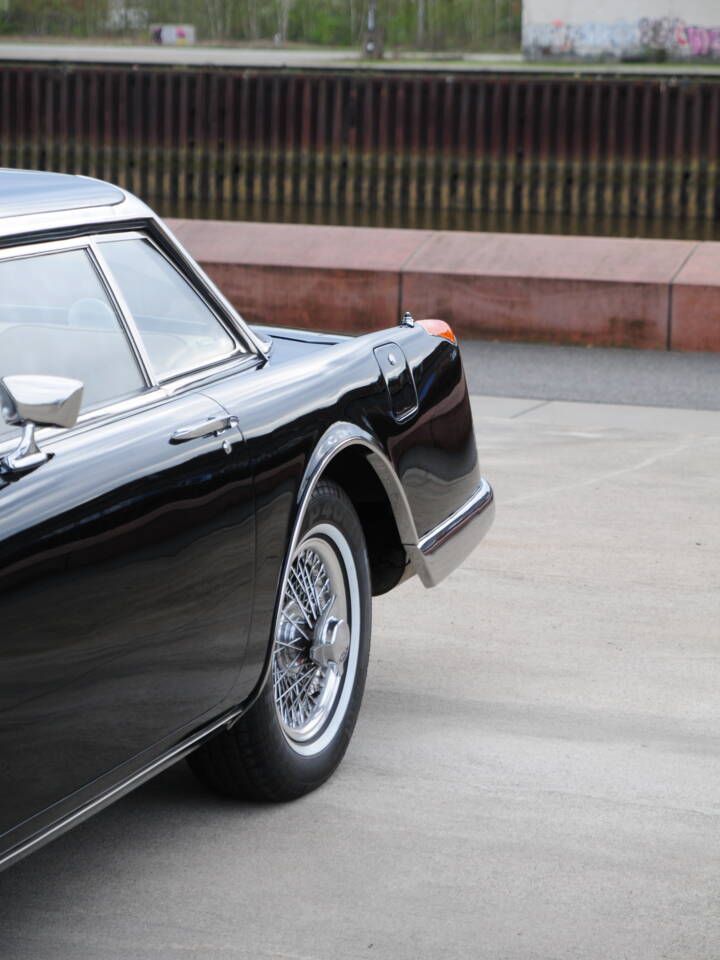 Image 8/34 of Facel Vega Facel II (1964)