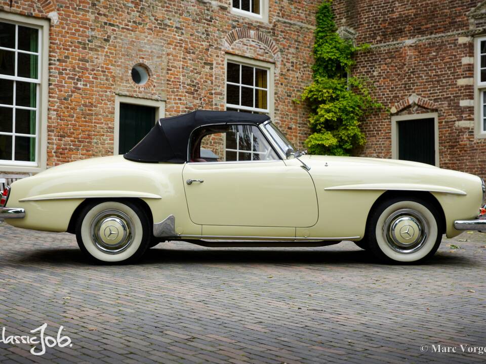 Image 42/61 of Mercedes-Benz 190 SL (1959)