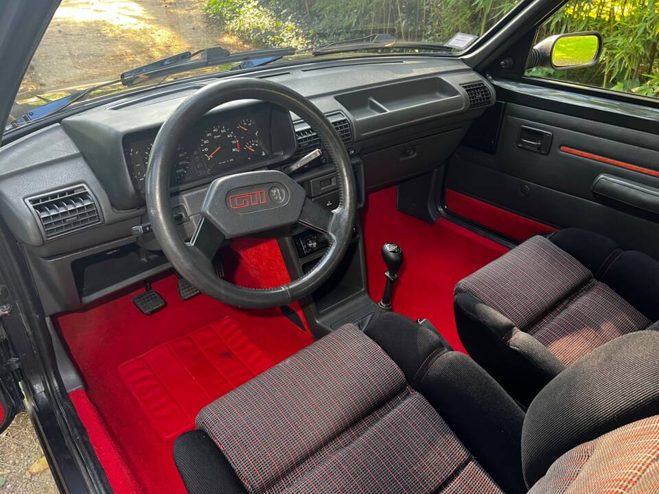 Bild 29/39 von Peugeot 205 GTi 1.6 (1986)