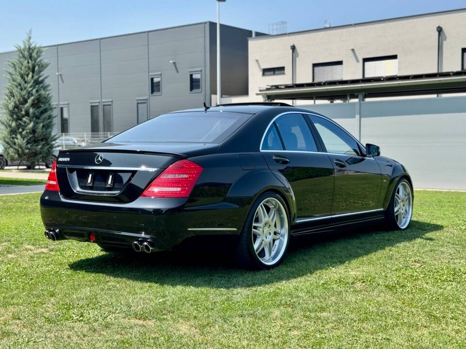 Bild 18/79 von Mercedes-Benz S 500 BlueEFFICIENCY (2011)