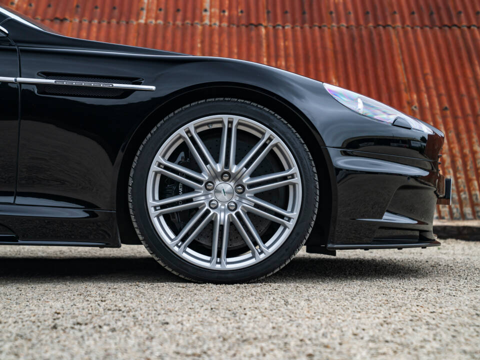 Image 36/36 of Aston Martin DBS (2008)
